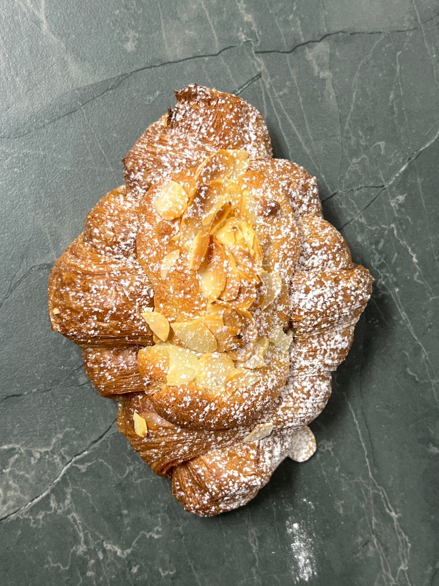 Order pastries, in store Collection, pick up Cleveland